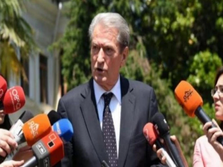 Βολές κατά Καμμένου εξαπέλυσε ο πρώην Αλβανός πρωθυπουργός για τα θαλάσσια σύνορα